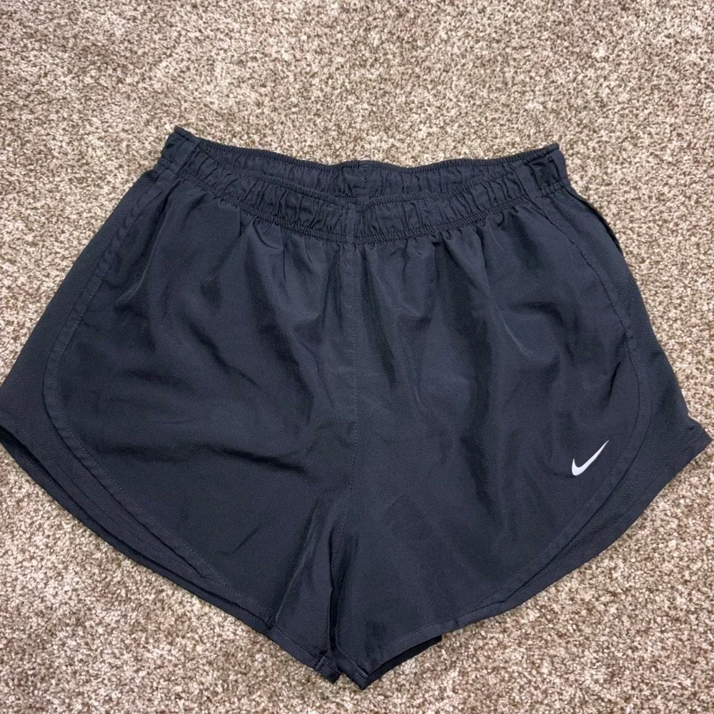 Nike Women's black running shorts large